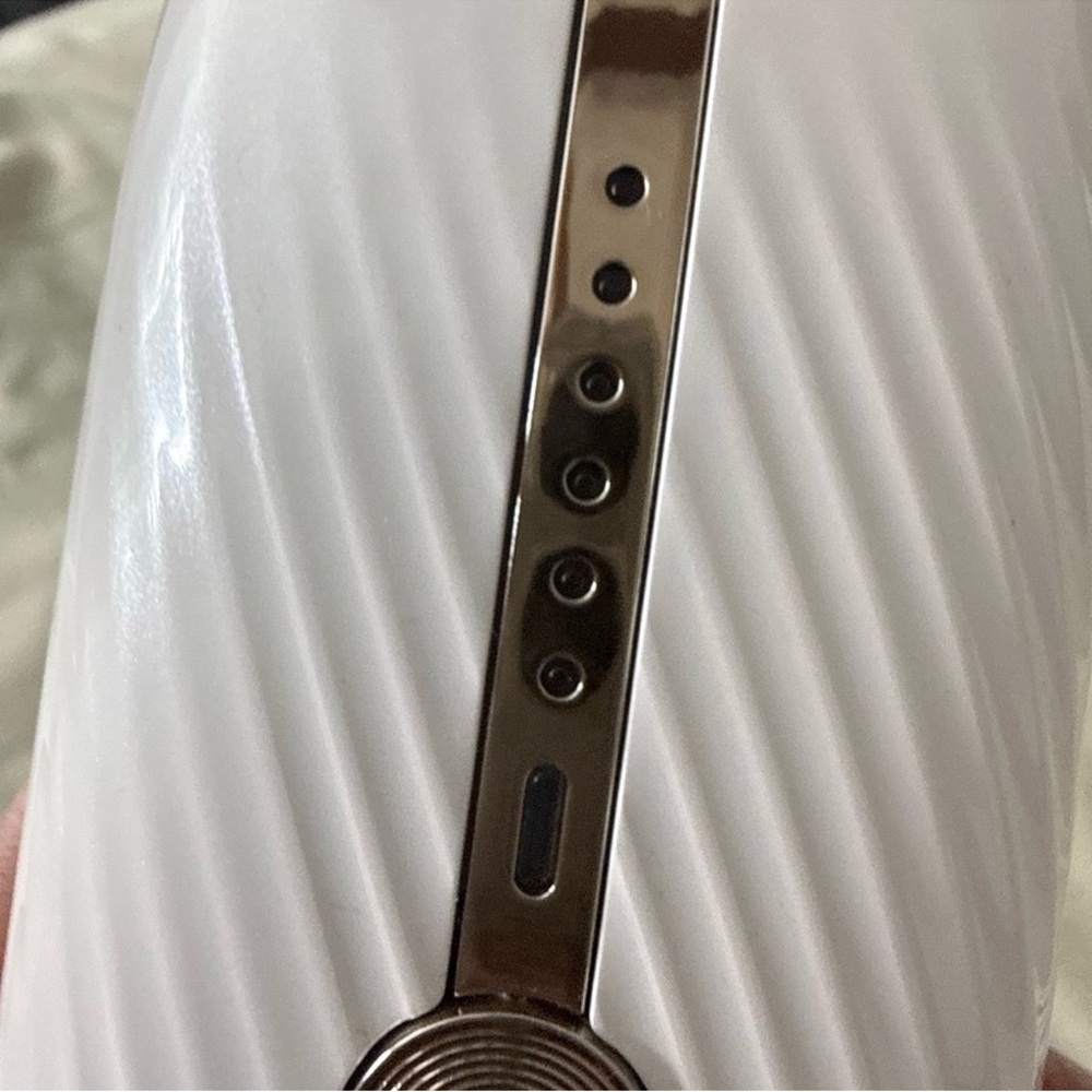 Haute White and Gold Hair Removal Device - Picture 5 of 8
